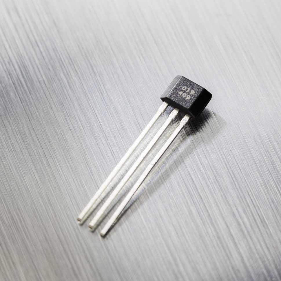 MLX92221 Melexis Hall Latch high accuracy latteral Lateral sensing Triaxis integrated capacitor THT TO92-3l